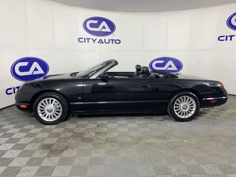 Used 2004 Ford Thunderbird image 39