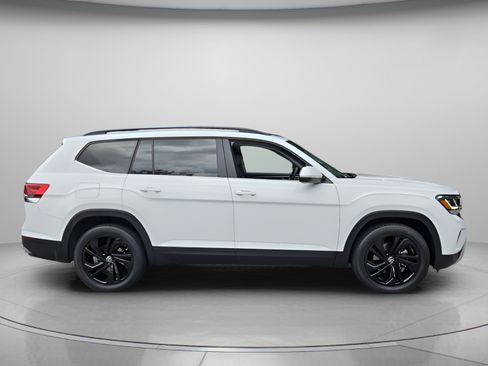 Certified 2023 Volkswagen Atlas SE FWD image 6