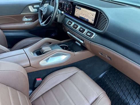 Used 2025 Mercedes-Benz GLE 450 4MATIC Coupe image 17