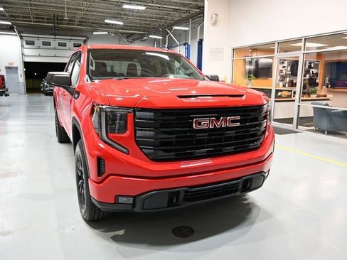 New 2026 GMC Sierra 1500 Elevation image 3