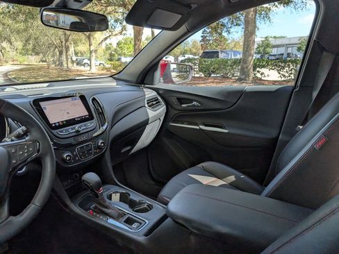 Used 2022 Chevrolet Equinox RS w/ RS Leather Package image 15