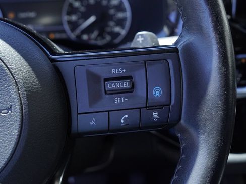 Used 2022 Nissan Pathfinder SL w/ SL Premium Package FWD image 13