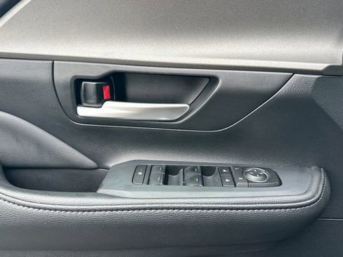 Certified 2025 Toyota Grand Highlander AWD image 14