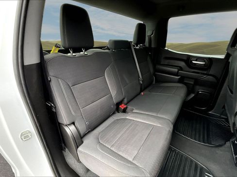 Used 2022 Chevrolet Silverado 1500 Custom image 17