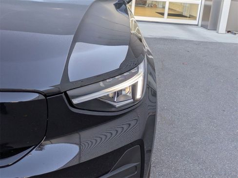 New 2025 Volvo EX40 Core w/ Climate Package image 11