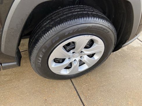 Used 2024 Toyota RAV4 LE image 31