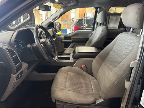 Used 2017 Ford F150 XLT w/ Equipment Group 302A Luxury image 31