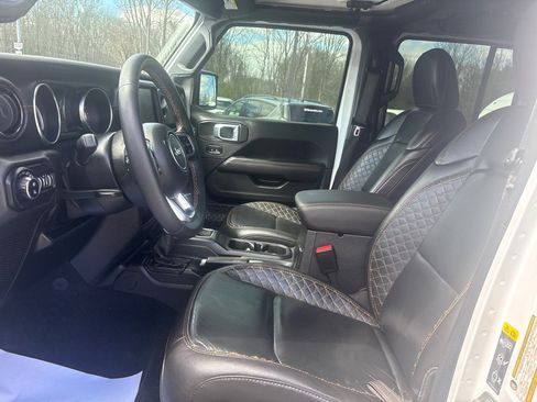 Used 2021 Jeep Gladiator Overland image 13