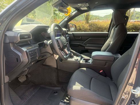Used 2025 Toyota 4Runner SR5 RWD image 4
