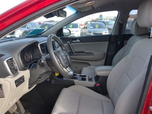 Used 2020 Kia Sportage LX image 13