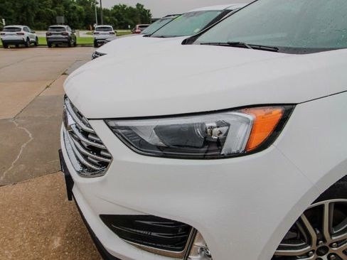 Used 2023 Ford Edge Titanium AWD/4WD image 7