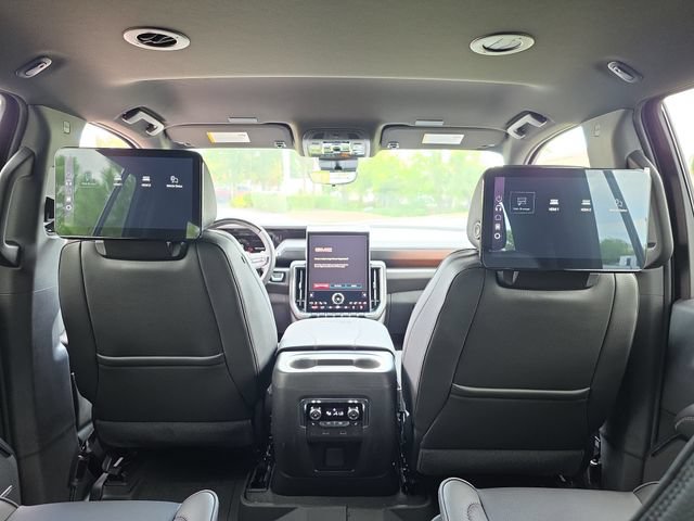 New 2026 GMC Yukon Denali w/ Advanced Technology Package AWD/4WD image 14