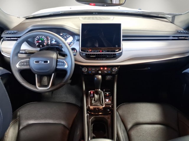 Used 2025 Jeep Compass Limited AWD/4WD image 13