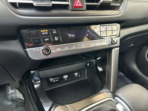 Certified 2025 Kia Seltos EX w/ EX Sunroof Package image 24