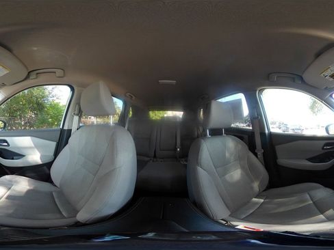 Used 2025 Nissan Rogue SV AWD/4WD image 44