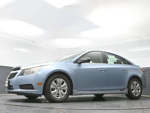 Used 2012 Chevrolet Cruze LS FWD image 48