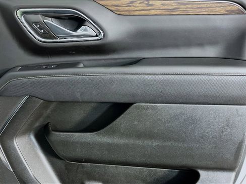 Used 2023 Chevrolet Suburban Premier AWD/4WD image 38