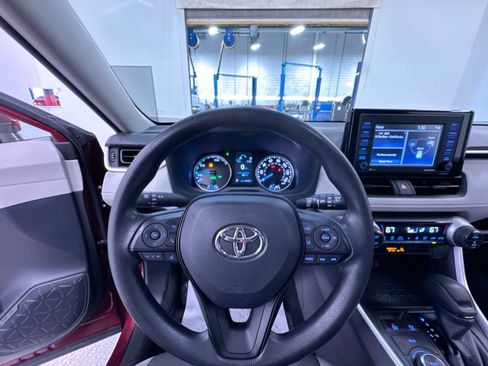 Used 2022 Toyota RAV4 XLE w/ Convenience Package AWD/4WD image 15