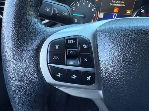 Used 2022 Ford Explorer XLT w/ Equipment Group 202A image 16