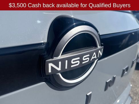 New 2026 Nissan Pathfinder Platinum image 40