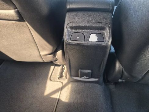 Used 2017 Chevrolet Cruze Premier FWD image 23