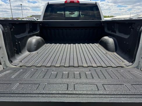 Used 2015 GMC Sierra 1500 SLT w/ SLT Crew Cab Value Package AWD/4WD image 41