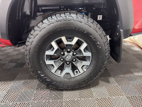 Used 2023 Toyota Tacoma TRD Off-Road image 30