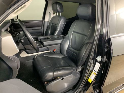 Used 2022 Toyota Tundra SR5 AWD/4WD image 28