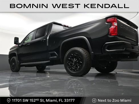 Used 2022 Chevrolet Silverado 2500 LTZ w/ LTZ Plus Package image 22