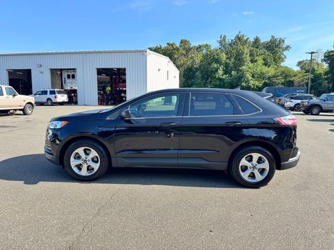 Used 2024 Ford Edge SE AWD/4WD image 3