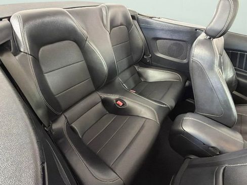 Used 2020 Ford Mustang Premium RWD image 31