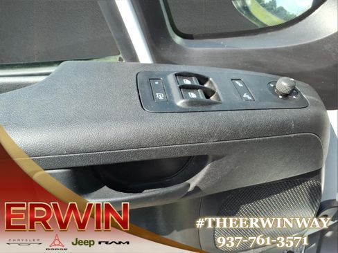 Used 2025 RAM ProMaster 2500 w/ Convenience Group FWD image 11