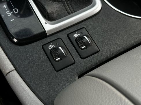 Used 2019 Toyota Highlander XLE image 21