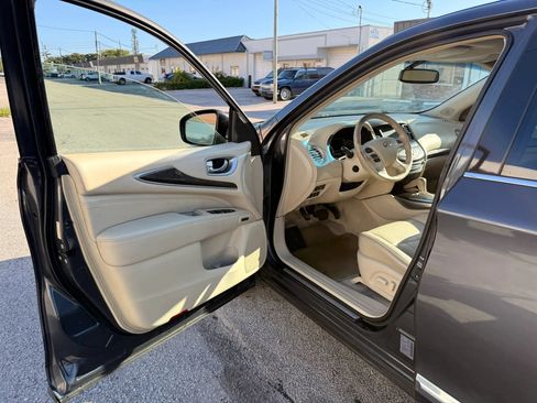 Used 2013 INFINITI JX35 FWD w/ Premium Pkg image 10