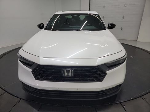 Used 2023 Honda Accord Sport image 2