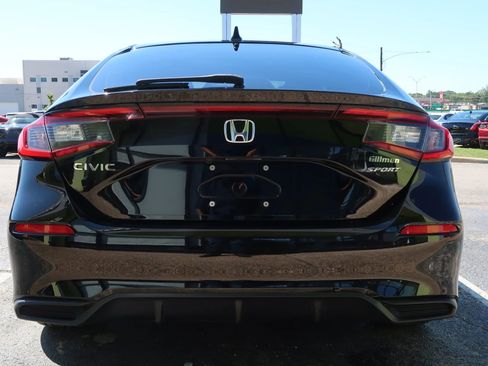 Used 2023 Honda Civic Sport image 9
