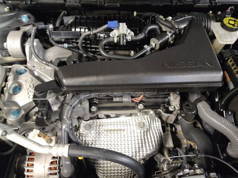 Used 2020 Nissan Rogue S FWD image 30