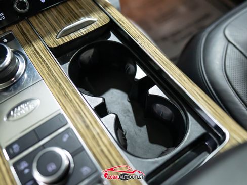 Used 2018 Land Rover Range Rover Long Wheelbase Supercharged image 39