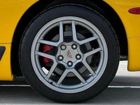 Used 2003 Chevrolet Corvette Z06 w/ Memory Package, 3 Drivers image 38