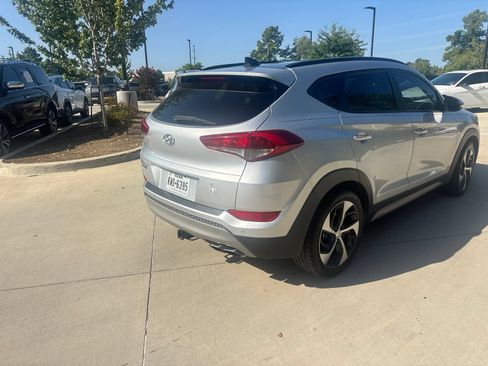 Used 2018 Hyundai Tucson Value w/ Cargo Package FWD image 7