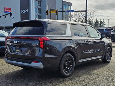 New 2026 Kia Carnival FWD image 5