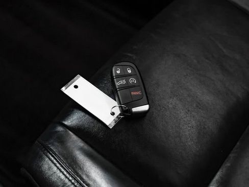 Used 2018 Jeep Grand Cherokee Limited image 52