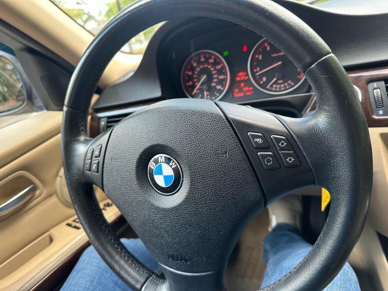 Used 2011 BMW 328i Sedan RWD image 28