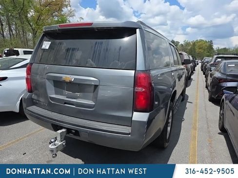 Used 2020 Chevrolet Suburban LT image 3