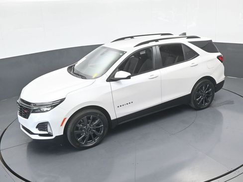 Used 2023 Chevrolet Equinox RS image 49