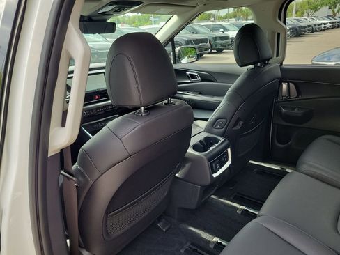 New 2026 Kia Carnival SX Prestige FWD image 17
