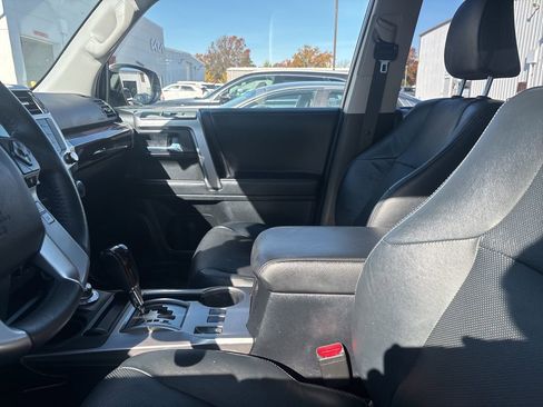 Used 2022 Toyota 4Runner Limited image 19