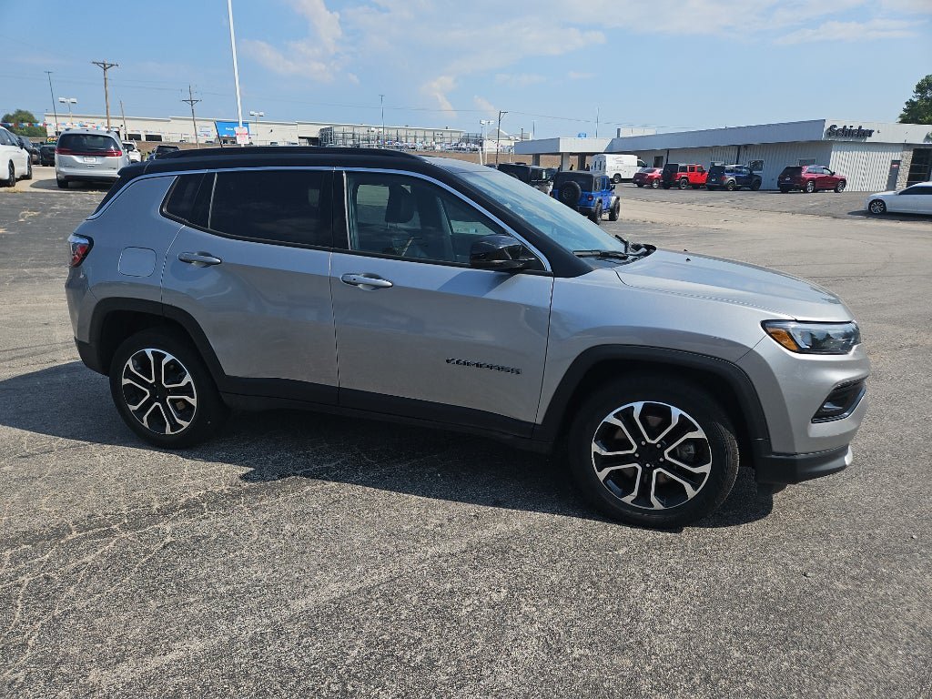 Used 2023 Jeep Compass Limited AWD/4WD image 3