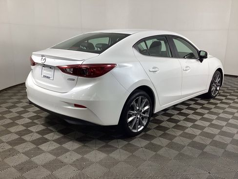 Used 2018 MAZDA MAZDA3 Touring image 2