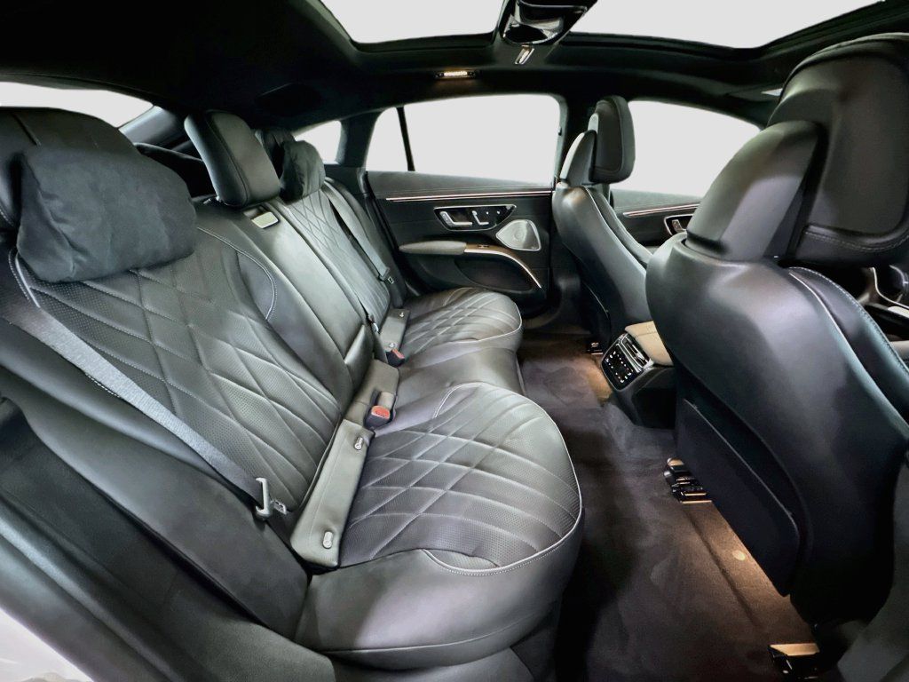 Certified 2023 Mercedes-Benz EQS AMG 4MATIC image 33
